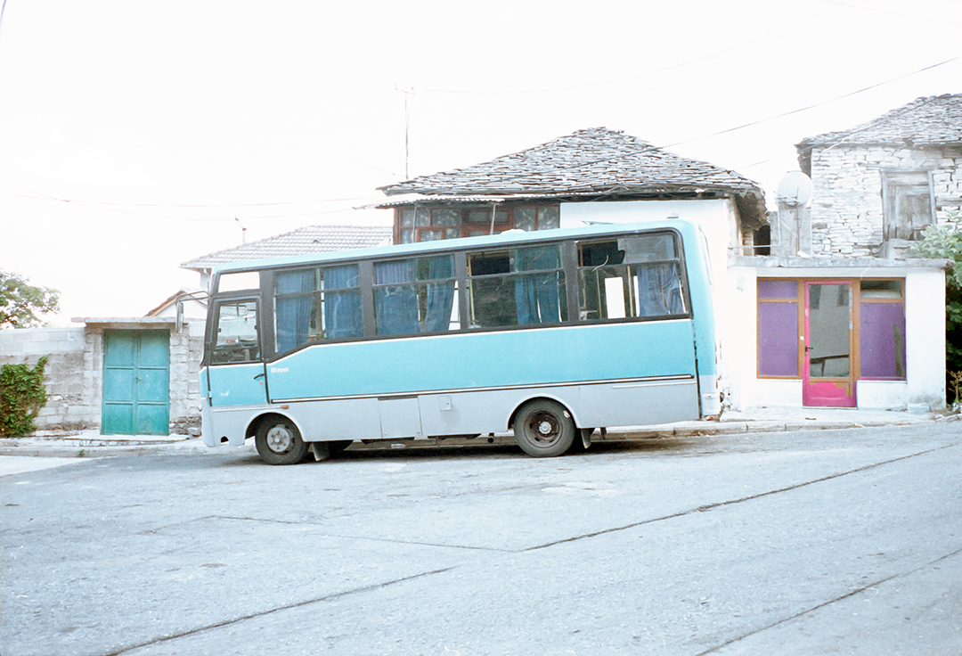 Bus en Gjirokastër